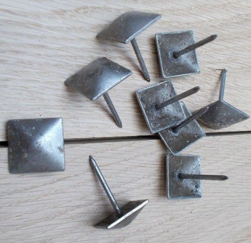 Pack Of 10 Door Studs 25mm Square Antique Iron