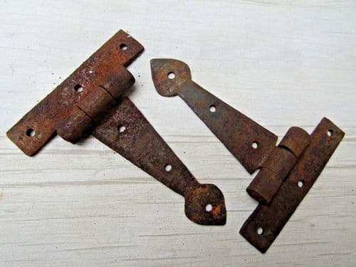 Pair Of 4" Spear Canet Hinge Rust