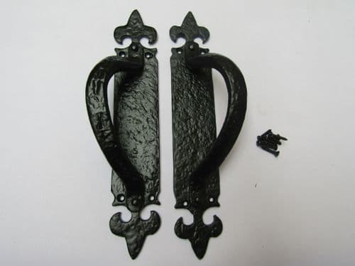 Pair Of Fleur De Lys L & R Handle On Plate