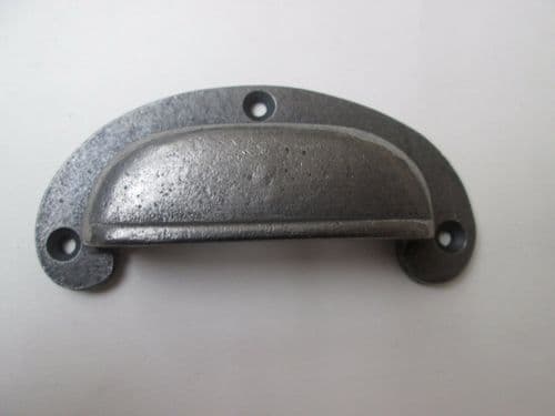 Round Lipped Canet Cup Pull Handle Antique Iron