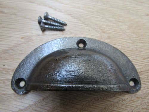 Slim Lipped Canet Cup Pull Handle Antique Iron