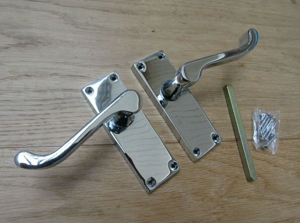 Small Lever Latch Door Handle Scroll Polished Chrome