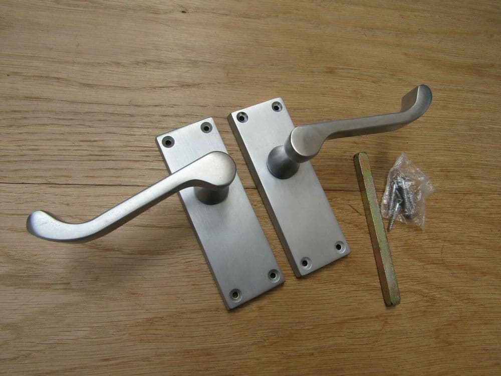 Small Lever Latch Door Handle Scroll Satin Chrome