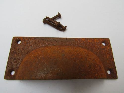 Small Rectangular Cup Handle Rust On Iron