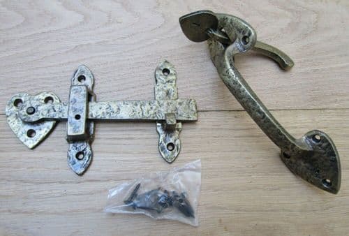 Suffolk Latch 7" Arrow Head Antique Brass