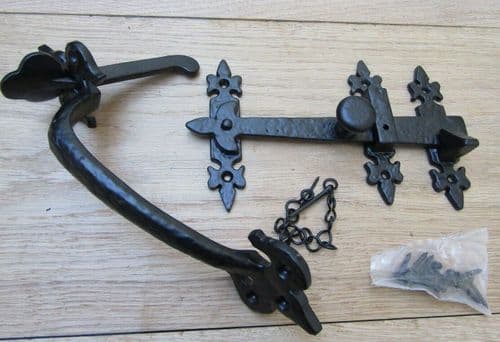 Suffolk Latch 9" Fleur De Lys Black Antique