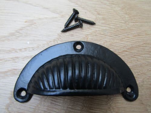 Sunrise Cup Pull Handle Black Antique