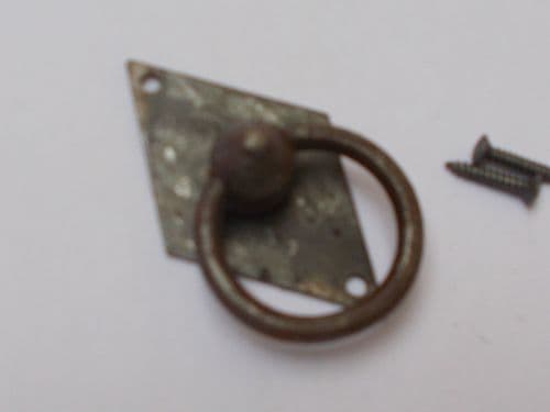 Vertical Diamond Ring Pull Antique Iron