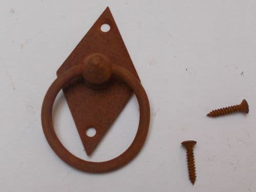 Vertical Diamond Ring Pull Rust