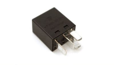 Genuine Volvo V70 (00-02) Brake Light Relay