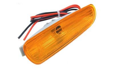 Volvo S40, V40 (96-00) Orange Side Marker Lamp / Light (Right Front / Left Rear)