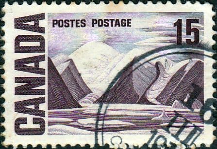 Canada 1967 Queen Elizabeth Head SG 586 Fine Used