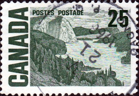 Canada 1967 Queen Elizabeth Head SG 588 Fine Used