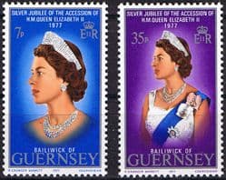 Guernsey 1977 Royal Silver Jubilee Set Fine Mint