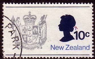 New Zealand 1973 SG1017 Queens Silouet and Coat of Arms Fine Used