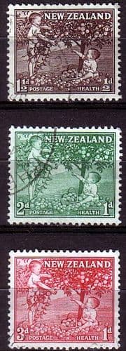 New Zealand Health 1956 Children Picking Apples Set Fine Used