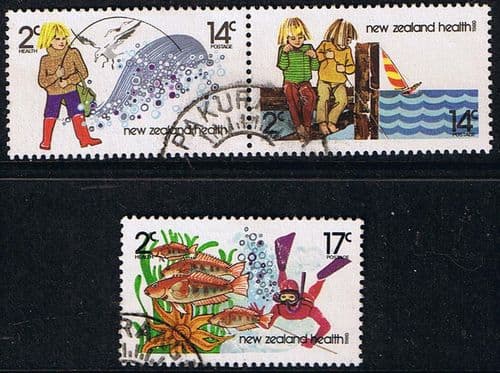 New Zealand Health 1980 Fishing Set Fine Used
