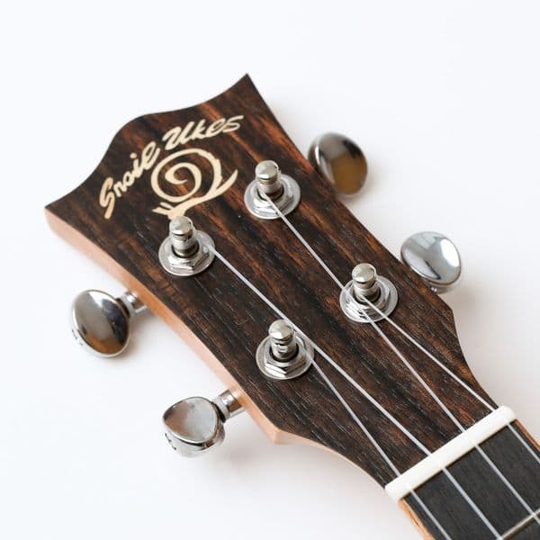 Snail Ebony Ukulele - Concert