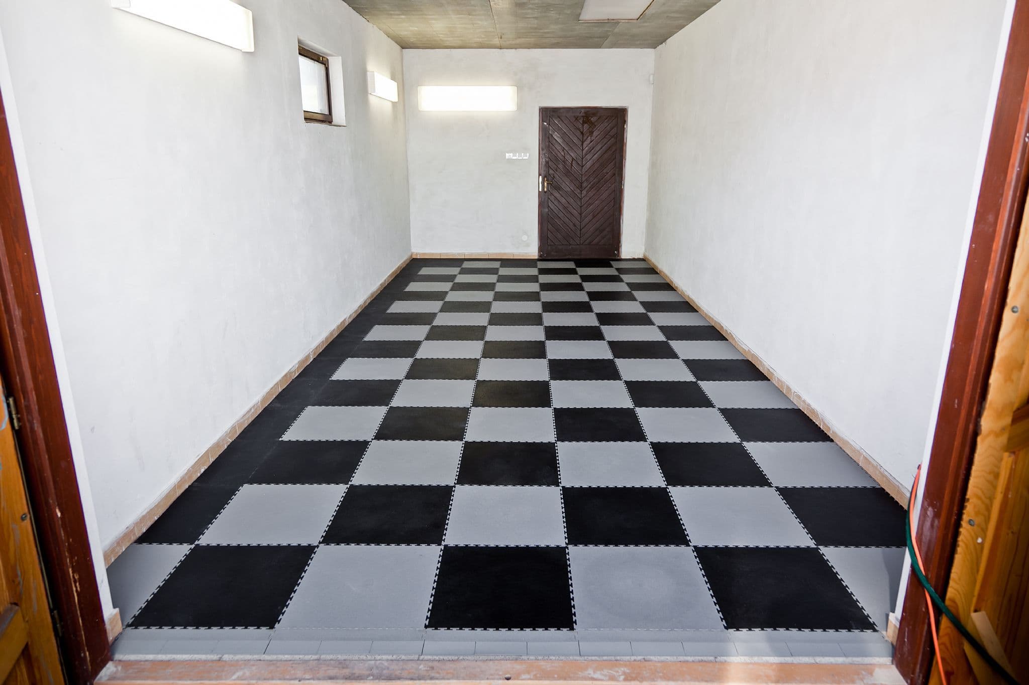MotoLock Interlocking Tile Edging (Yellow CoinTop) | Stormflame