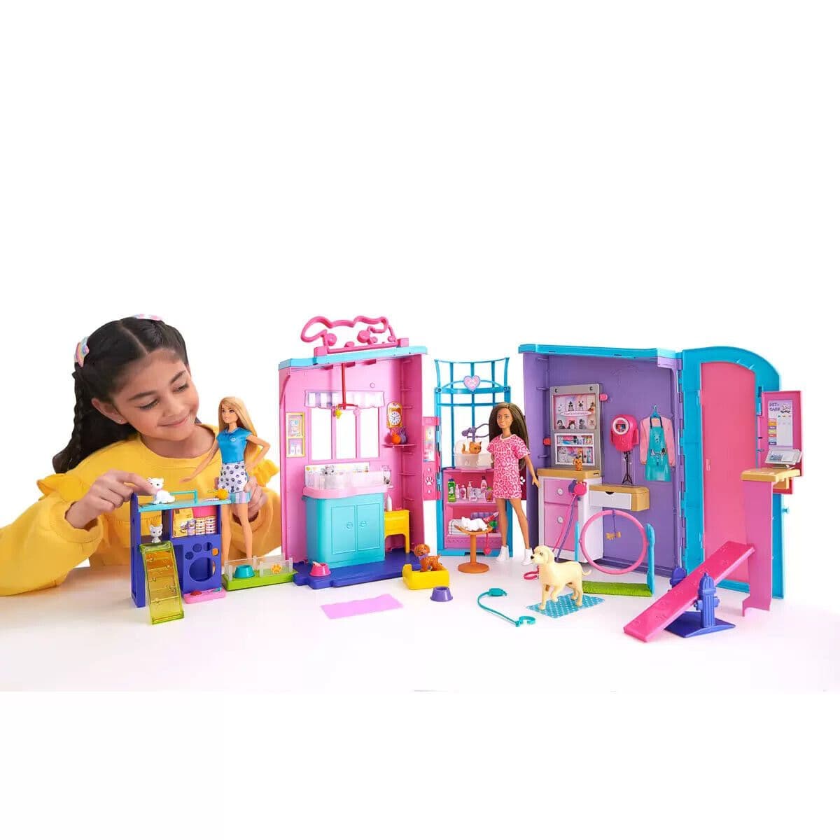 Barbie Pet Daycare Playset with 2 Barbie Dolls 8 Pets and Accessories