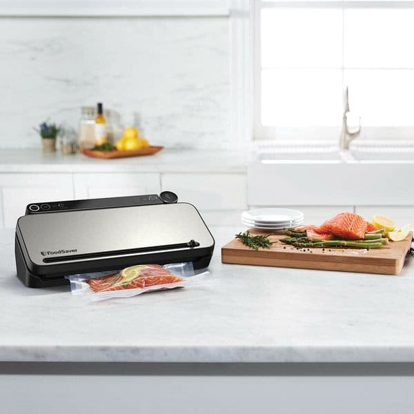 FoodSaver MultiUse Vacuum Sealer VS3190