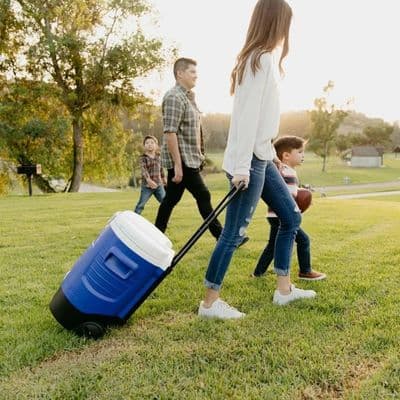 Igloo 5 Gallon Rolling Water Cooler 18.9L Spigot Cool Riser Wheels Sport Camping