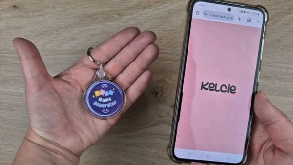Random Baby Name Generator Keyring With 8000 Names | Present For Expecting Mum | Baby Shower Gifts