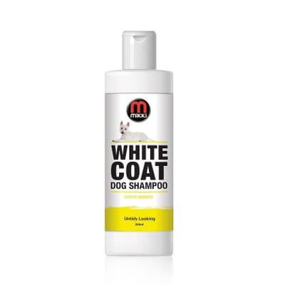 mikki white coat dog shampoo- untidy looking