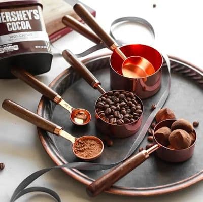 Ensemble 8 pièces de tasses et cuillères à mesurer en bois et acier inoxydable or rose