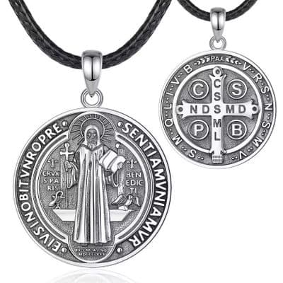 Pendentif Saint Benoît religieux Rune amulette  Argent massif 925