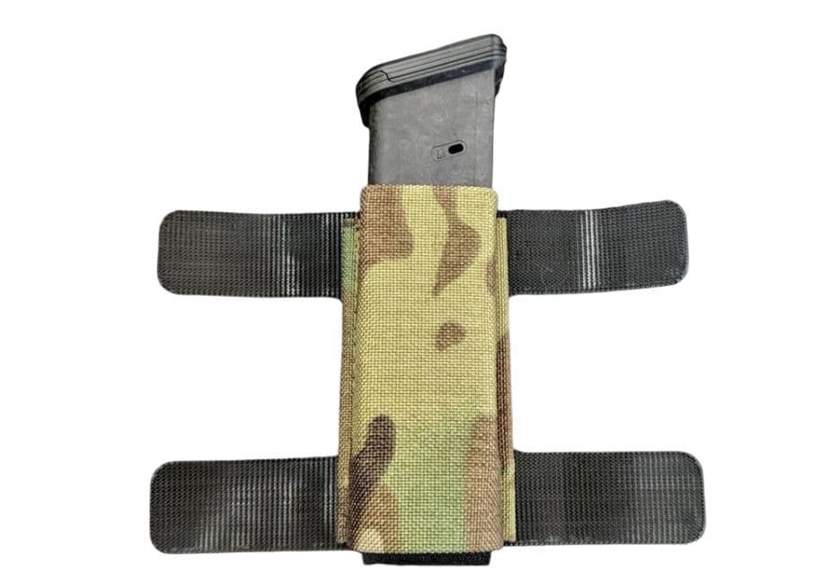 Esstac Pistol KYWI Single Mag Pouch　１個 Esstac Magnet Single Pistol KYWI Pouch | with Malice Clip \u2014 Atomic