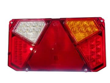 RIGHT RECTANGULAR LED COMBINATION LAMP WITH TRIANGLE MP8826BR