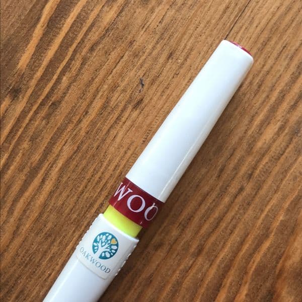 Oakwood Glitter Brush Pen - Maroon
