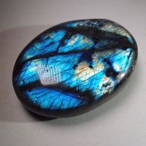 LABRADORITE (LARGE POLISHED 'PEBBLE') (9.5 cm) - Madagascar