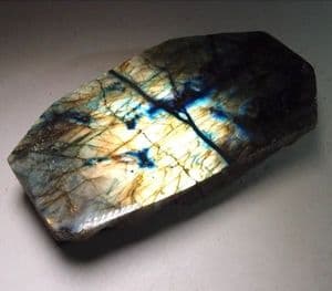 LABRADORITE (POLISHED ON ONE SIDE) - Madagascar