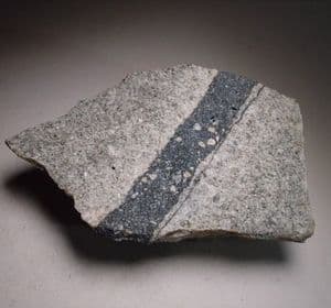 PORPHYRY DYKE IN GRANITE - Cornwall