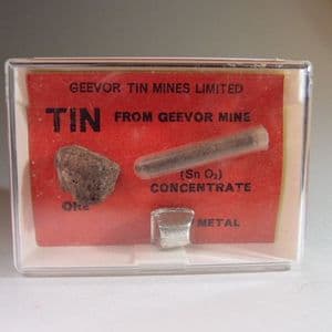 TIN FROM GEEVOR MINE, CORNWALL - Souvenir in plastic box with lid (second hand item)