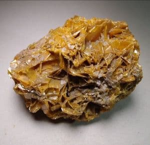 WULFENITE CRYSTALS  -  Arizona