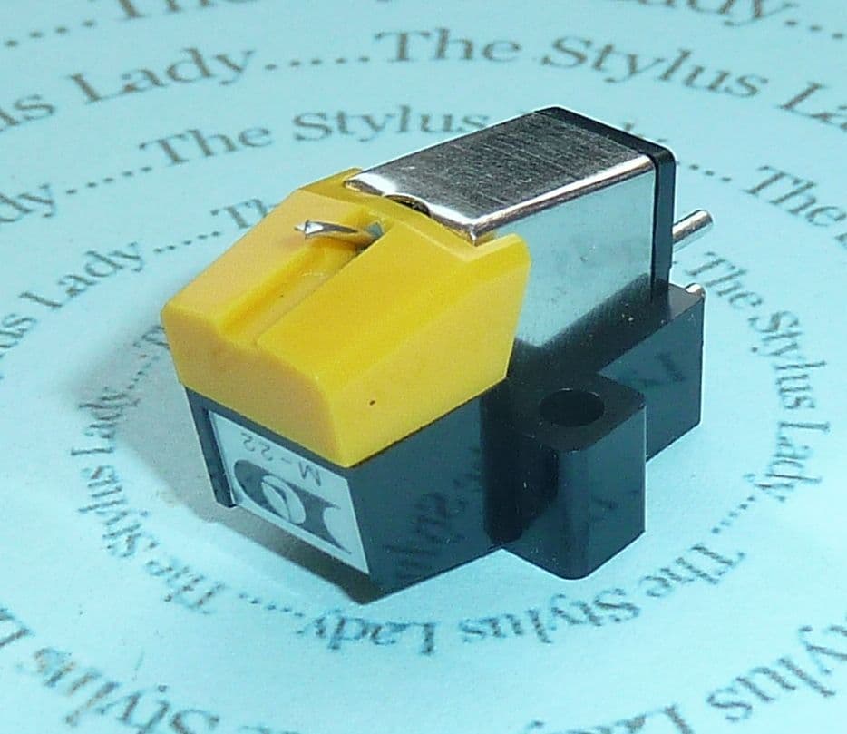 A quality moving Turntable cartridge and stylus