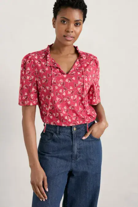 Anchor Hold Jersey Top. Decorative Fans Sedum