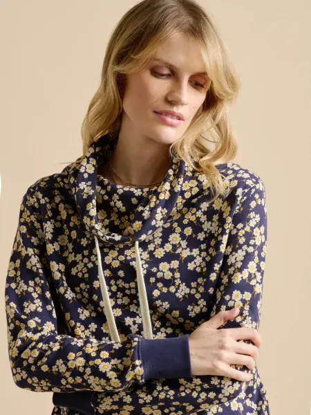 Floating Daisy Cowel Neck Sweat.