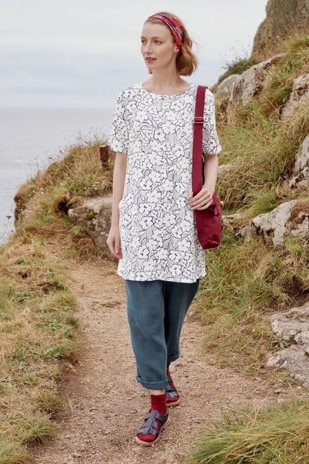 Soft Shading Tunic. Brush Stroke Floral Night Salt