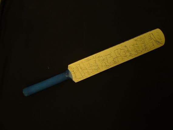 SOUTH AFRICA tOURING & WORCESTERSHIRE CCB - Autographed Mini Bat