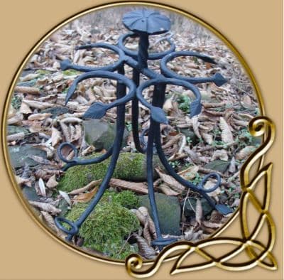 Iron stand for 5 horns