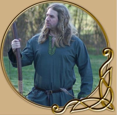 LARP Tunic with border