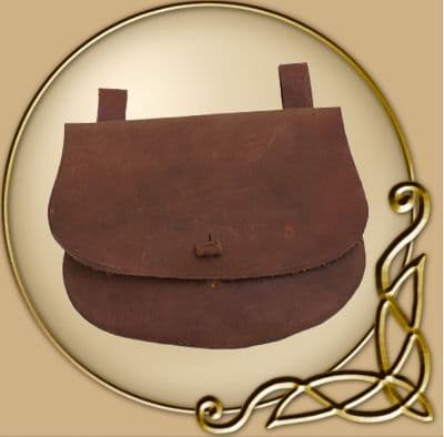 Leather bag with belt loops, curved shape