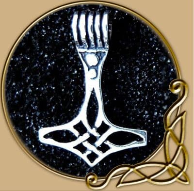 Perforated silver Thor's hammer pendant