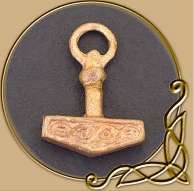 Thor's hammer with ring