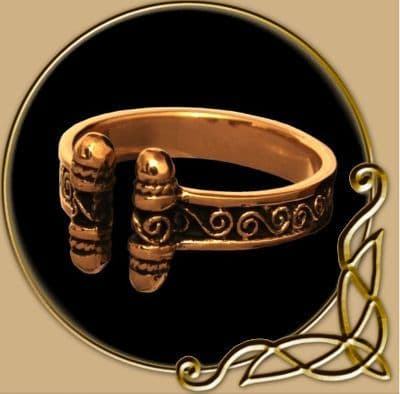 Viking bronze ring with spirals