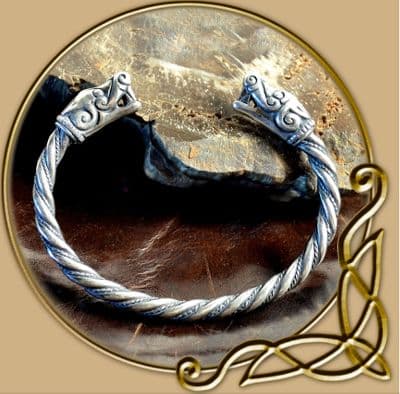 Wolf heads silver viking bracelet